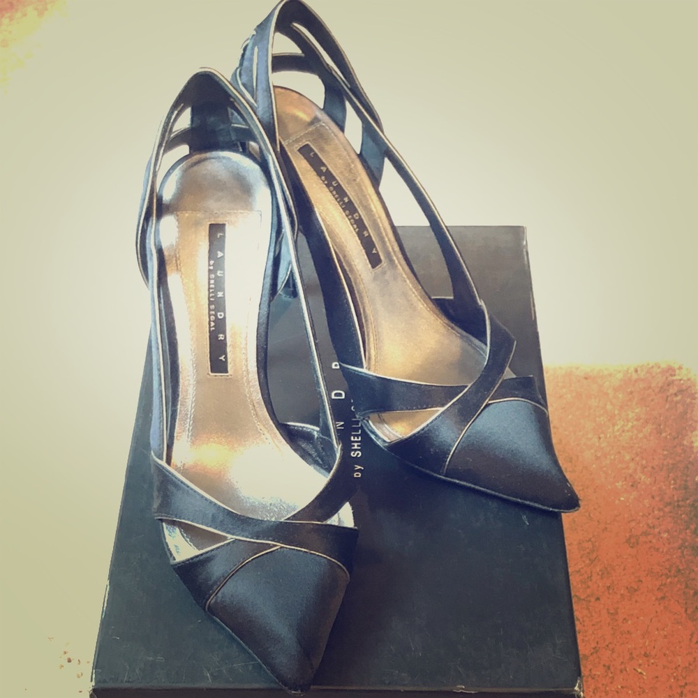Laundry by Shelli Segal - Mogul III pumps